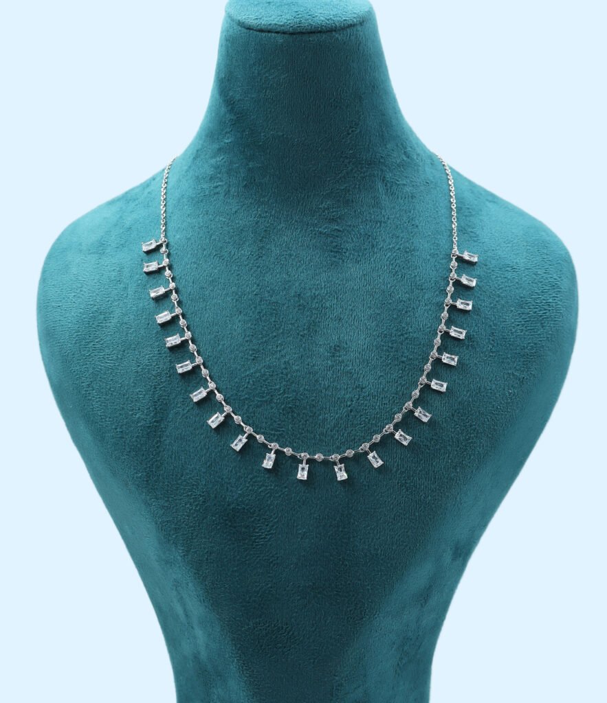white short stone necklace ***