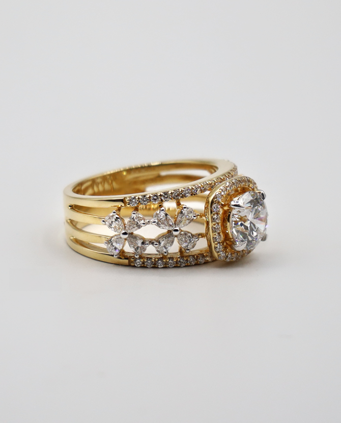 Flower diamond engagement ring