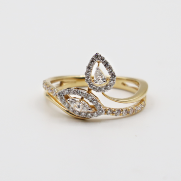 Leaf diamond ring